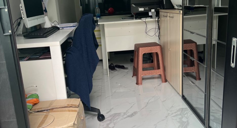 Haus zum Kauf mit 4 Zimmer in Mueang Pathum Thani, Pathum Thani