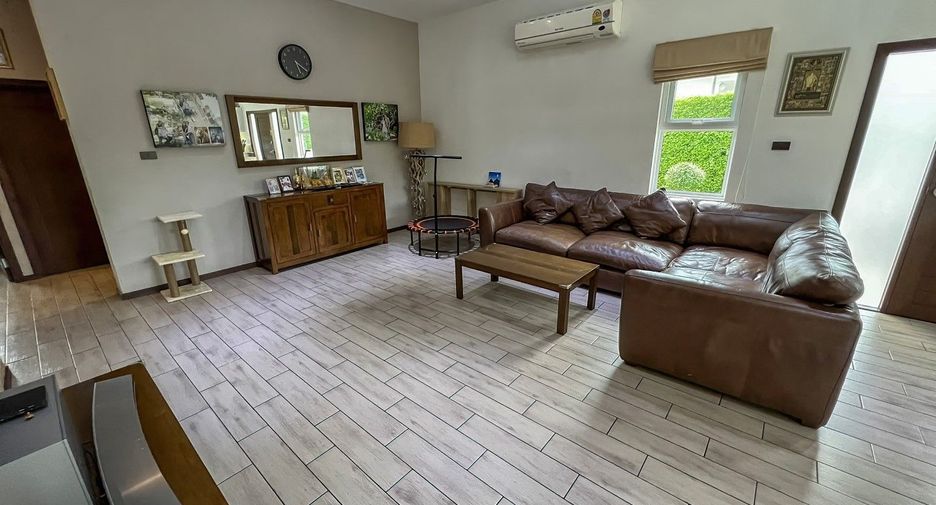 For sale 4 bedrooms villa in Hua Hin, Prachuap Khiri Khan