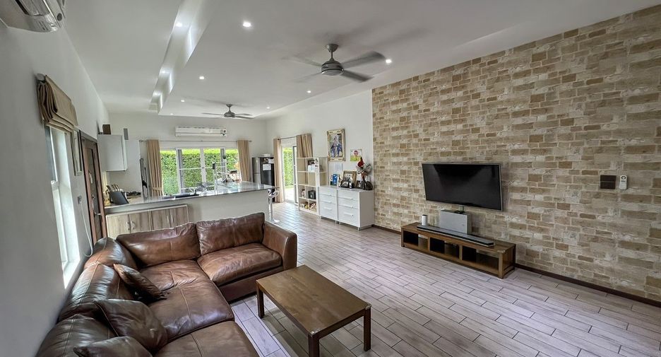 For sale 4 bedrooms villa in Hua Hin, Prachuap Khiri Khan
