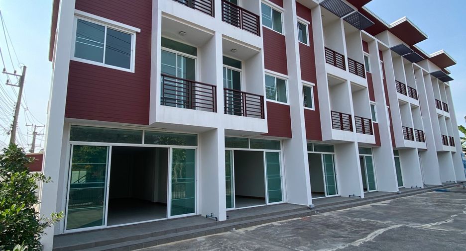 For sale 2 bedrooms retail Space in Mueang Chiang Mai, Chiang Mai