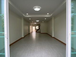 For sale 2 ベッドルーム retail Space in Mueang Chiang Mai, Chiang Mai