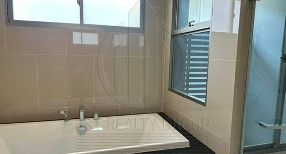 Haus zur Miete mit 4 Zimmer in Prawet, Bangkok