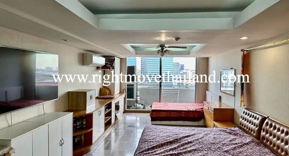 For sale 3 ベッドルーム condo in Bang Khen, Bangkok