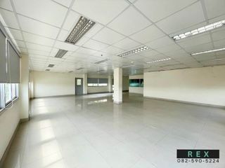 For sale 5 bed office in Phra Khanong, Bangkok