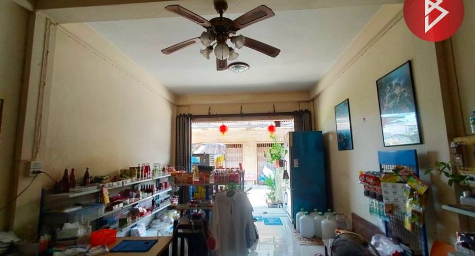 For sale 4 bed retail Space in Mueang Chumphon, Chumphon