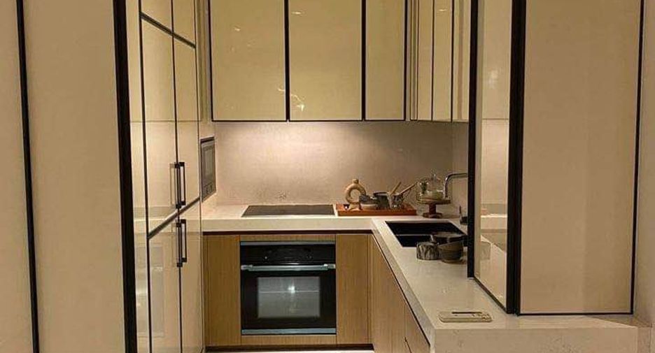 À louer et à vendre 2 chambres condo à Khlong Toei, Bangkok