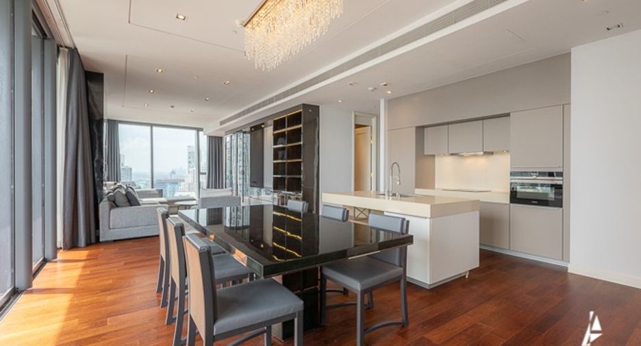 For rent そして for sale 3 ベッドルーム condo in Khlong Toei, Bangkok