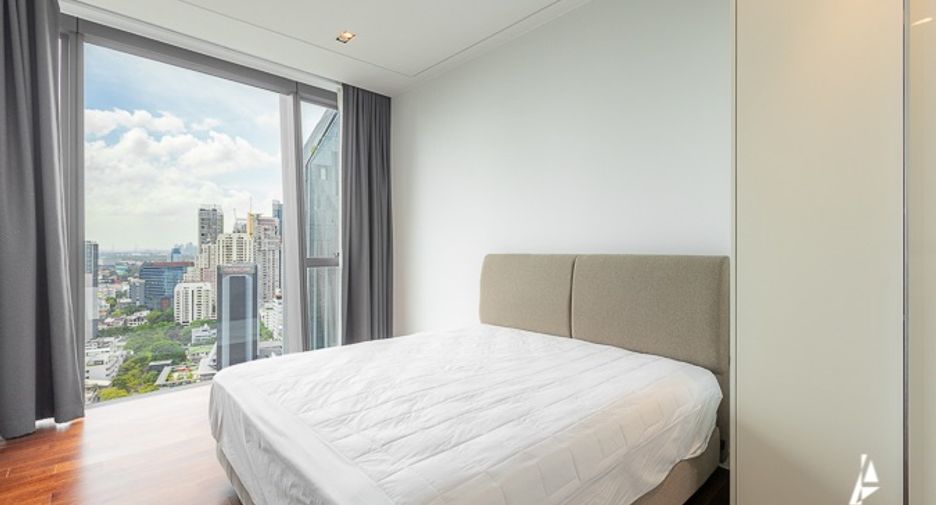 For rent そして for sale 3 ベッドルーム condo in Khlong Toei, Bangkok