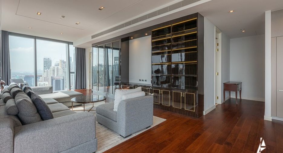 For rent そして for sale 3 ベッドルーム condo in Khlong Toei, Bangkok