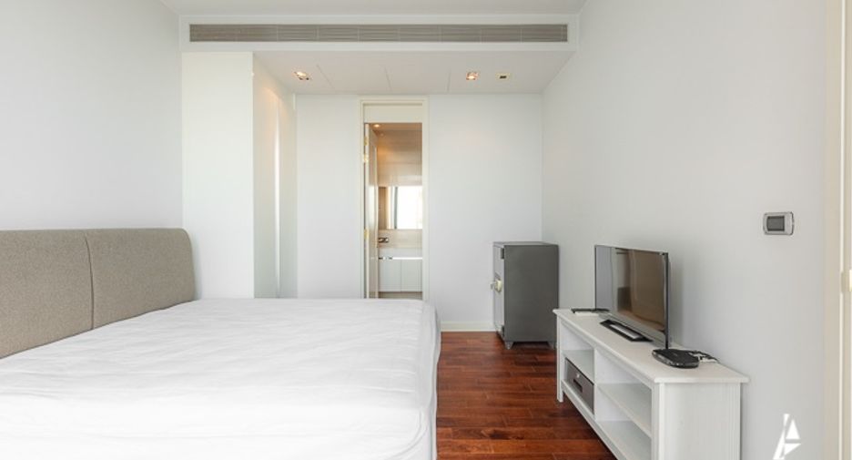 For rent そして for sale 3 ベッドルーム condo in Khlong Toei, Bangkok