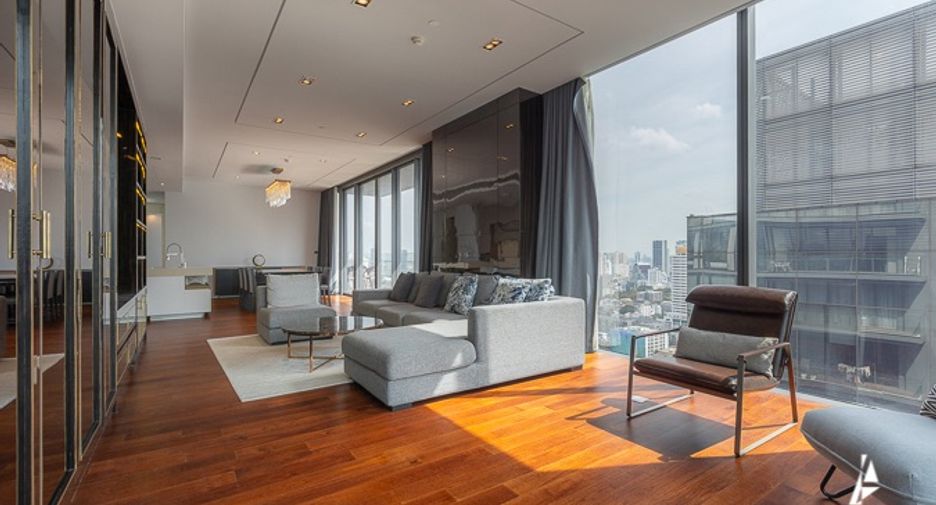For rent そして for sale 3 ベッドルーム condo in Khlong Toei, Bangkok
