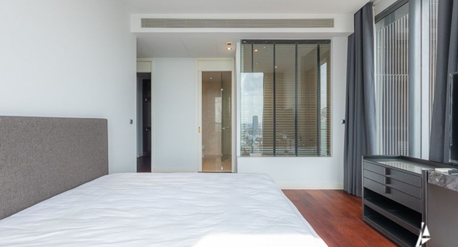 For rent そして for sale 3 ベッドルーム condo in Khlong Toei, Bangkok