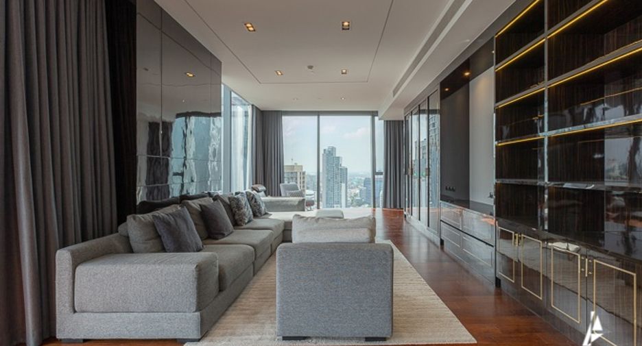 For rent そして for sale 3 ベッドルーム condo in Khlong Toei, Bangkok