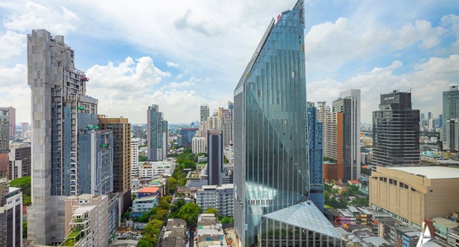 For rent そして for sale 3 ベッドルーム condo in Khlong Toei, Bangkok