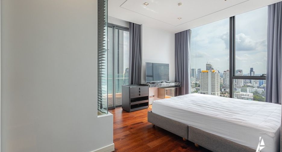 For rent そして for sale 3 ベッドルーム condo in Khlong Toei, Bangkok