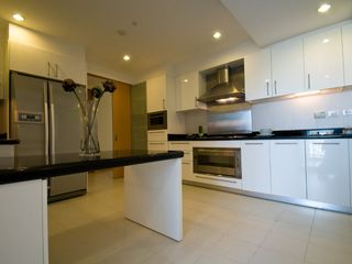 For rent 4 bed serviced apartment in Khlong Toei, Bangkok