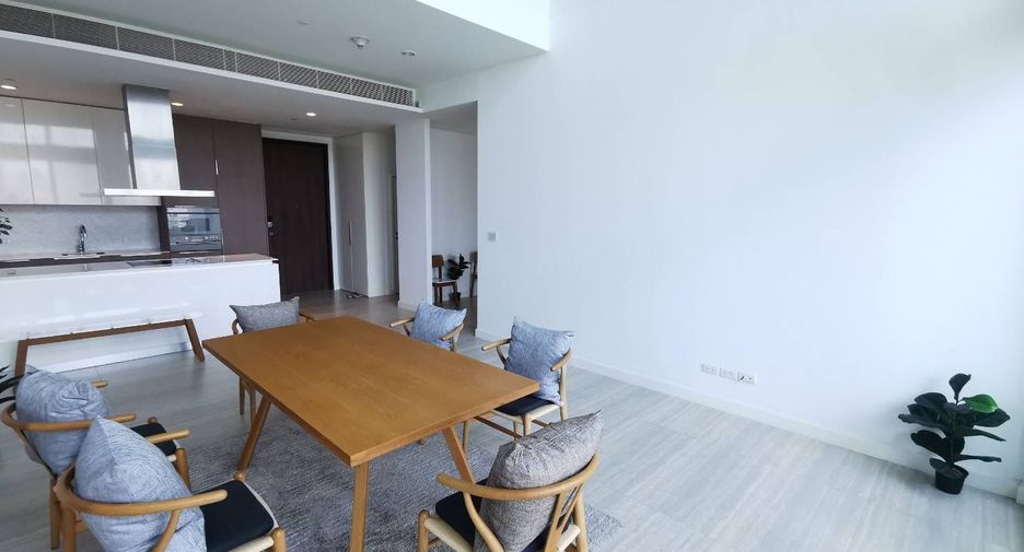 For rent 2 bedrooms condo in Pathum Wan, Bangkok