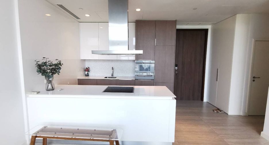 For rent 2 bedrooms condo in Pathum Wan, Bangkok