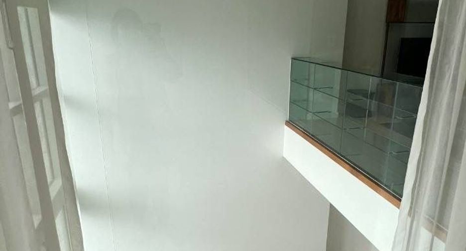 For rent 2 bedrooms condo in Pathum Wan, Bangkok
