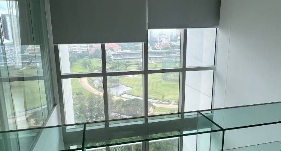 For rent 2 bedrooms condo in Pathum Wan, Bangkok
