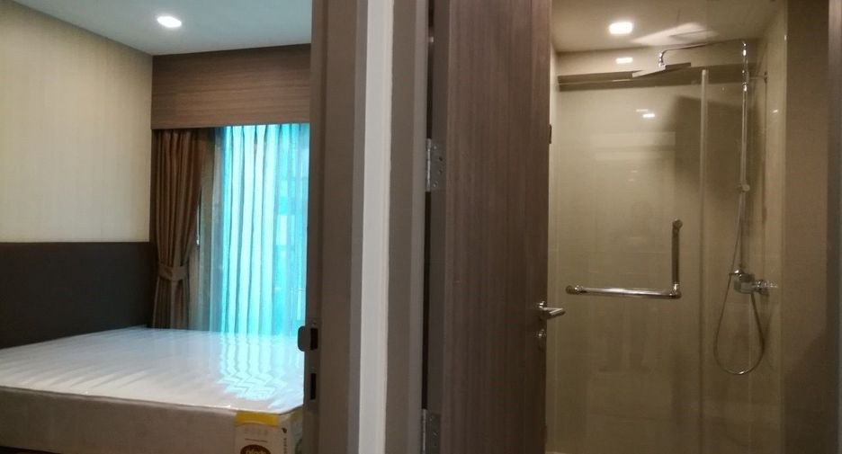 Condo en alquiler de 3 habitaciones en Watthana, Bangkok