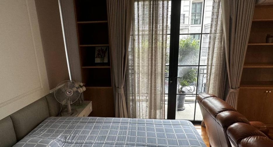 Haus zur Miete mit 5 Zimmer in Yan Nawa, Bangkok