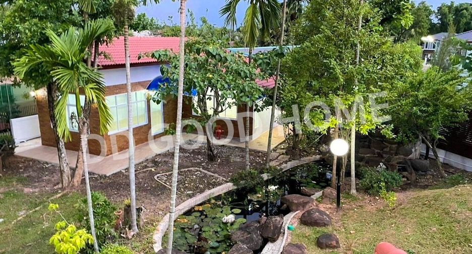For sale 5 bedrooms house in Mueang Udon Thani, Udon Thani