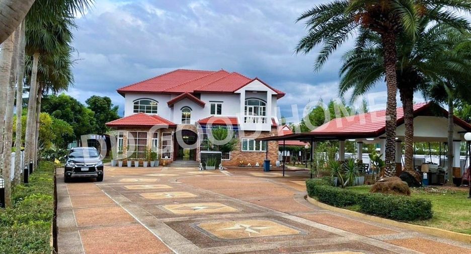 For sale 5 bedrooms house in Mueang Udon Thani, Udon Thani