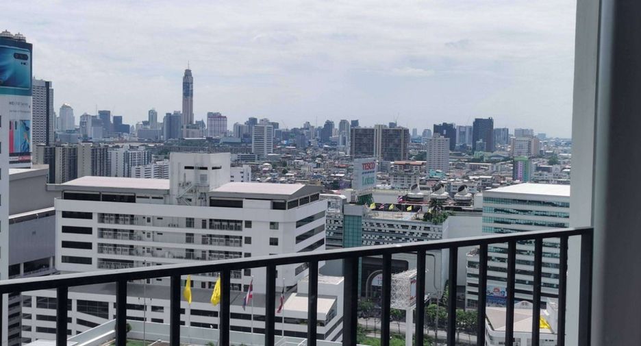 À louer et à vendre 3 chambres condo à Huai Khwang, Bangkok