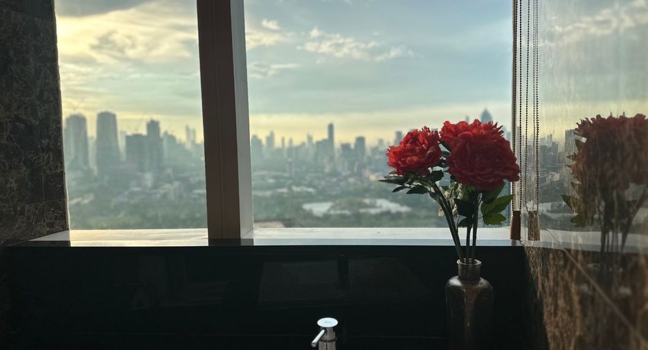 For rent and for sale 3 bedrooms condo in Khlong Toei, Bangkok