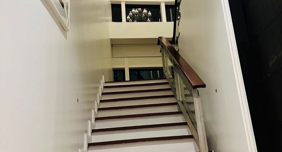 For rent and for sale 3 bedrooms condo in Khlong Toei, Bangkok