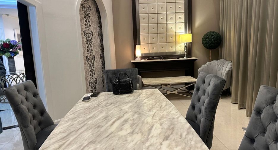 For rent and for sale 3 bedrooms condo in Khlong Toei, Bangkok