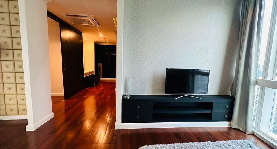 For rent and for sale 3 bedrooms condo in Khlong Toei, Bangkok
