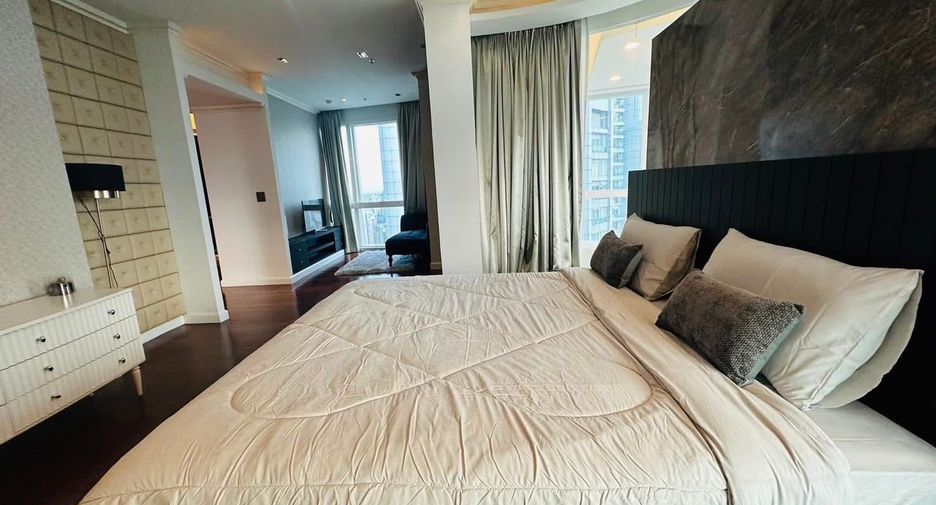 For rent and for sale 3 bedrooms condo in Khlong Toei, Bangkok