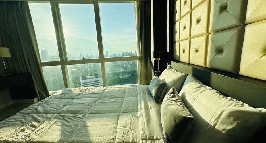 For rent and for sale 3 bedrooms condo in Khlong Toei, Bangkok