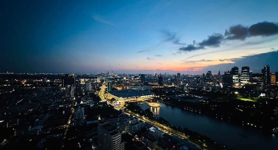 For rent and for sale 3 bedrooms condo in Khlong Toei, Bangkok