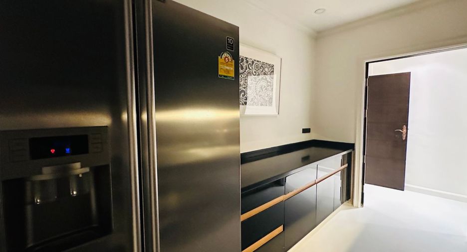 For rent and for sale 3 bedrooms condo in Khlong Toei, Bangkok