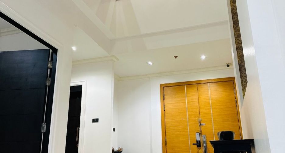 For rent and for sale 3 bedrooms condo in Khlong Toei, Bangkok