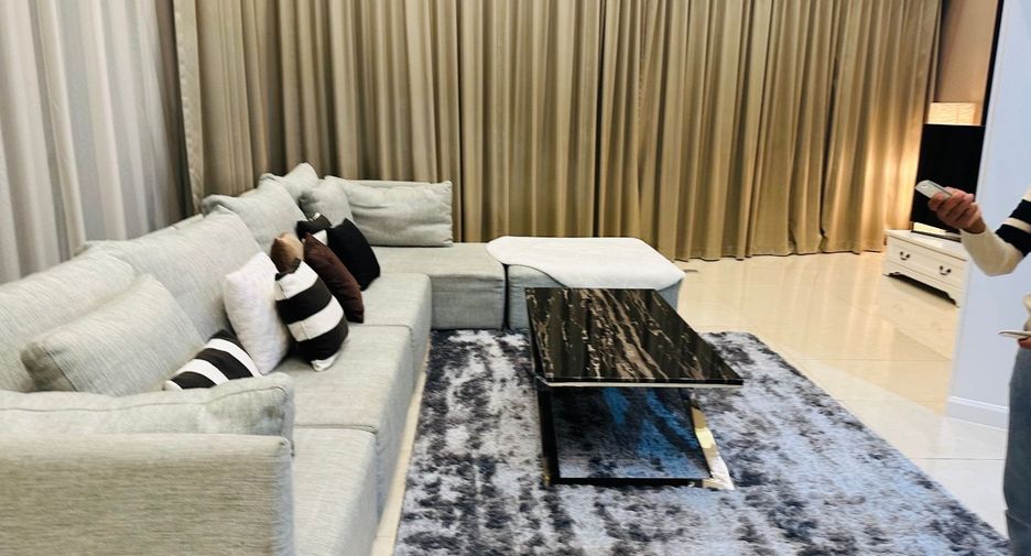 For rent and for sale 3 bedrooms condo in Khlong Toei, Bangkok