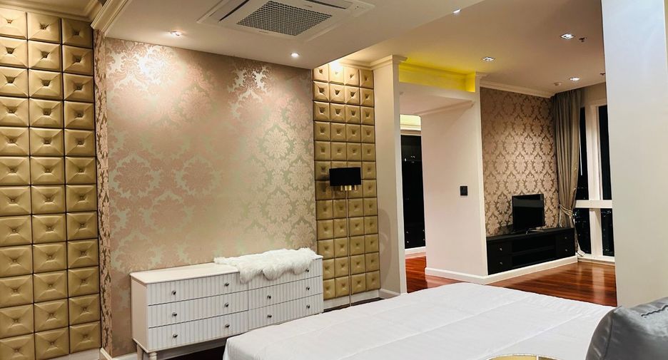 For rent and for sale 3 bedrooms condo in Khlong Toei, Bangkok