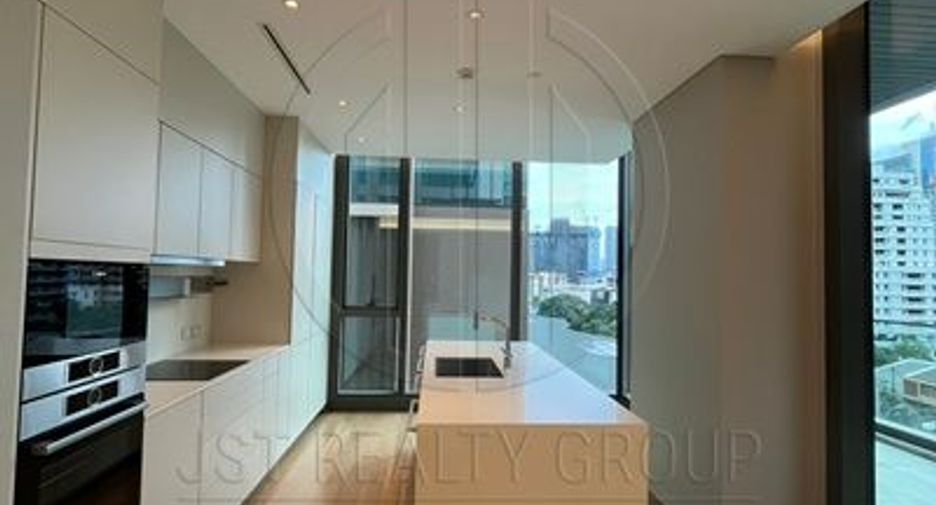 For rent and for sale 2 bedrooms condo in Pathum Wan, Bangkok