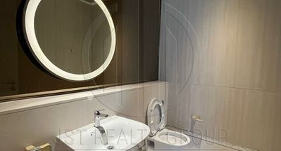 For rent and for sale 2 bedrooms condo in Pathum Wan, Bangkok