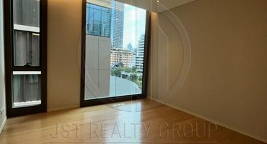 For rent and for sale 2 bedrooms condo in Pathum Wan, Bangkok