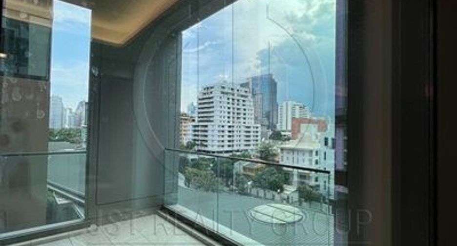 For rent and for sale 2 bedrooms condo in Pathum Wan, Bangkok