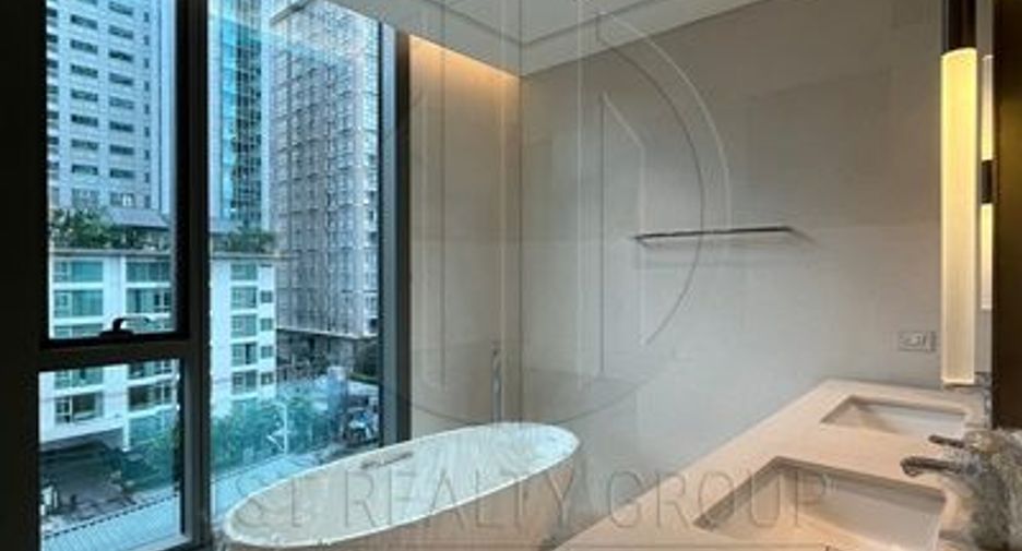 For rent and for sale 2 bedrooms condo in Pathum Wan, Bangkok
