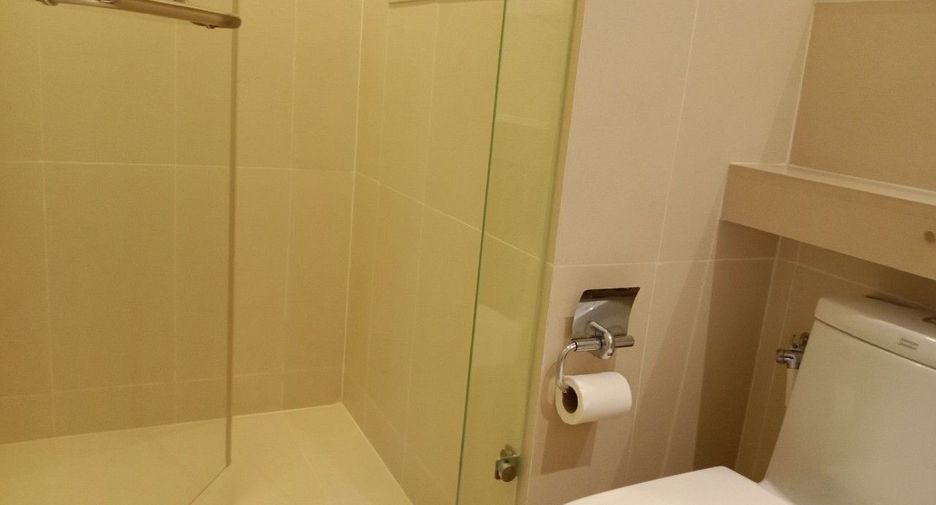 For rent 3 bedrooms condo in Pathum Wan, Bangkok