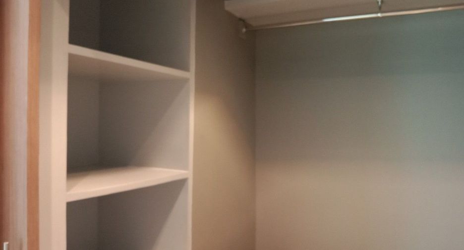 For rent 3 bedrooms condo in Pathum Wan, Bangkok