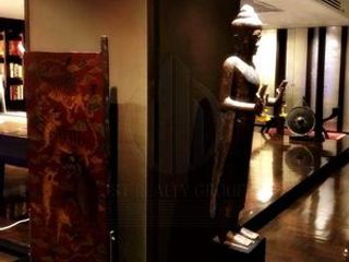For sale 3 bedrooms condo in Watthana, Bangkok