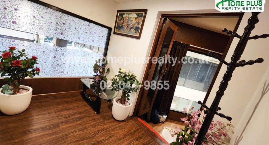 For sale studio condo in Bang Rak, Bangkok