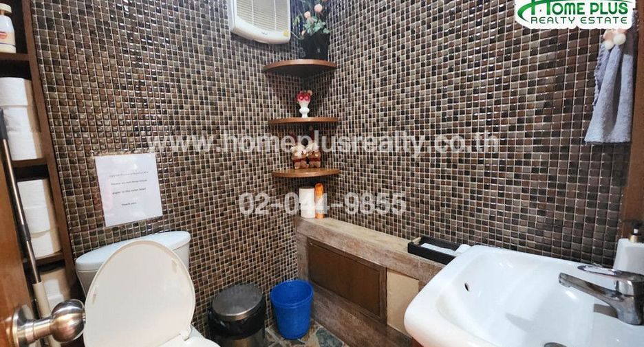 For sale studio condo in Bang Rak, Bangkok